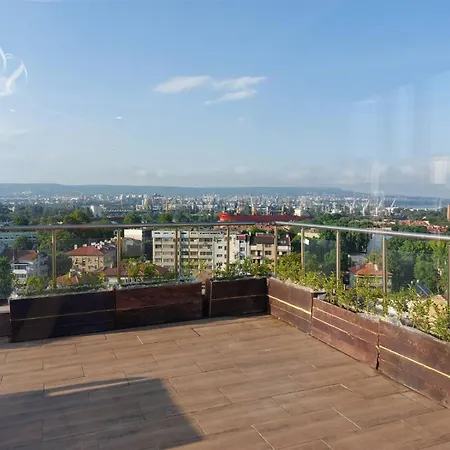 Apartament с панорамна гледка Varna